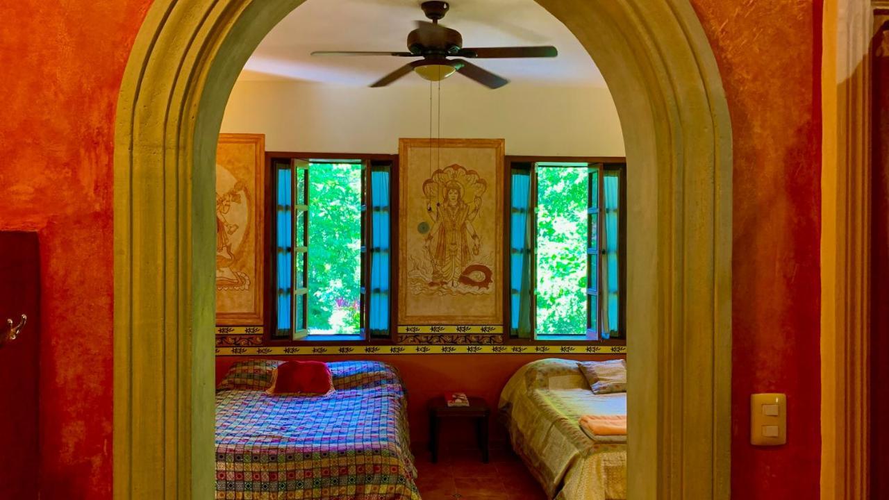 Gardenhotel Macan Che B&B Izamal Exterior photo
