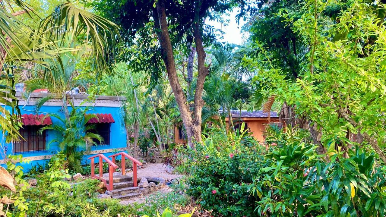 Gardenhotel Macan Che B&B Izamal Exterior photo